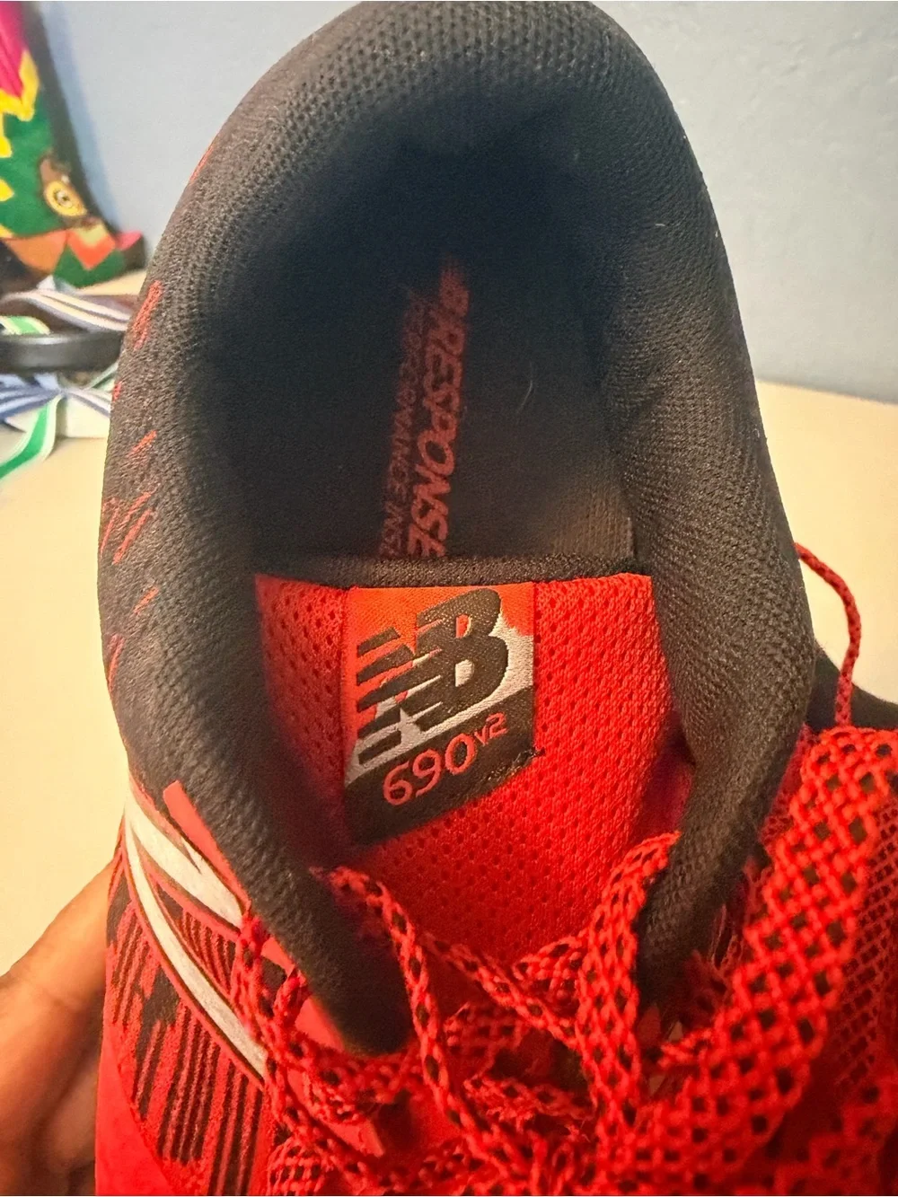 New Balance 690v2 Speed Rife Trail Running Sneakers men size 8 red/black